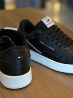 TÊNIS TOMMY TRADICIONAL PRETO/BRANCO