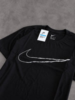 CAMISETA NIKE FACÃO PRETA