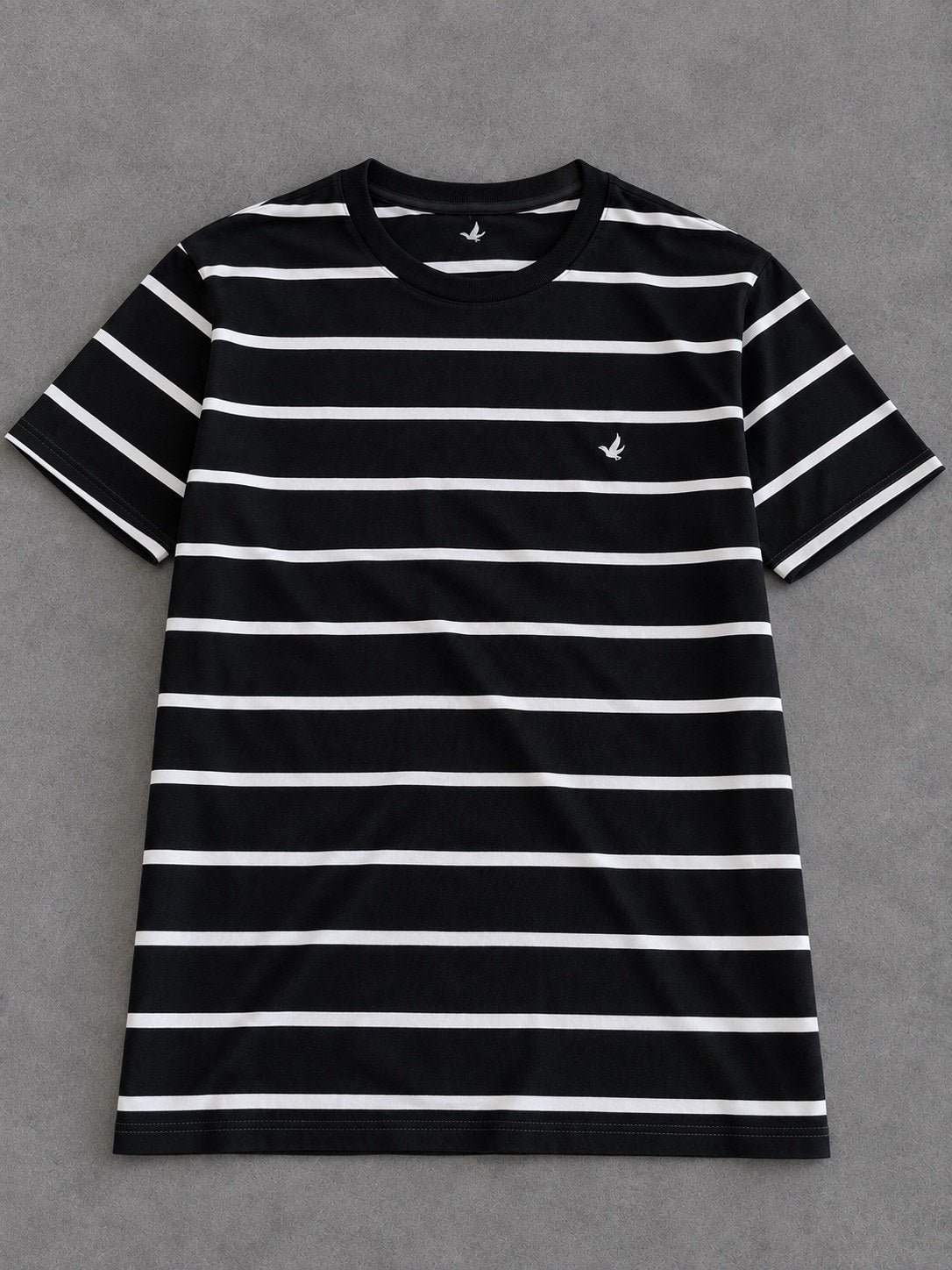 CAMISETA BROOKSFIELD PRETA LISTRA BRANCA