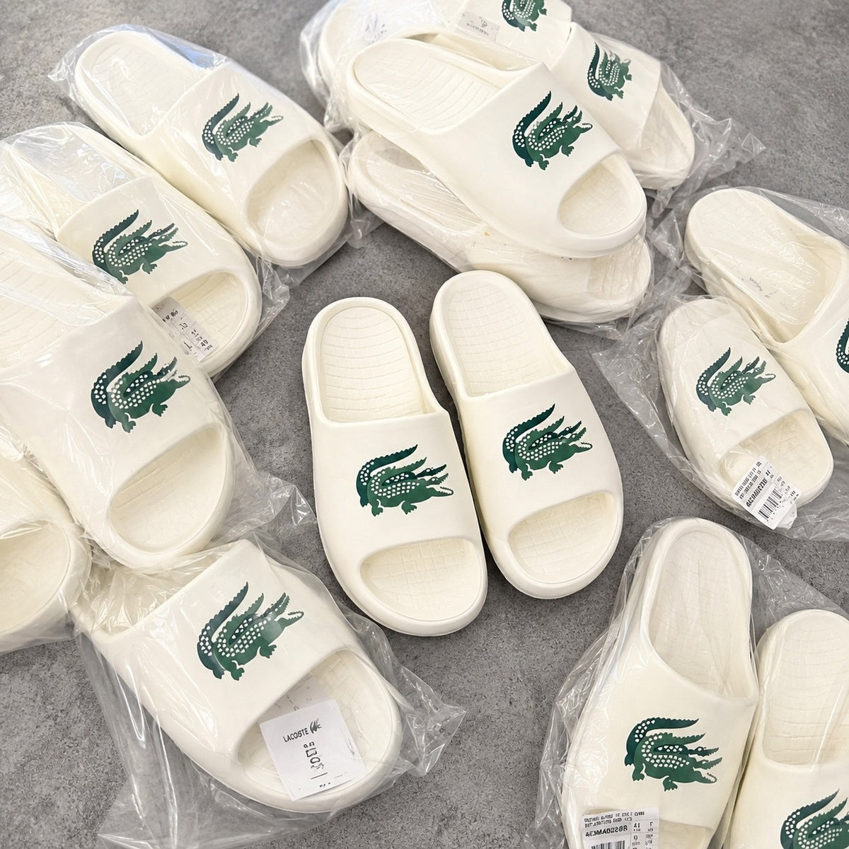 CHINELO SLIDE LACOSTE  BRANCO